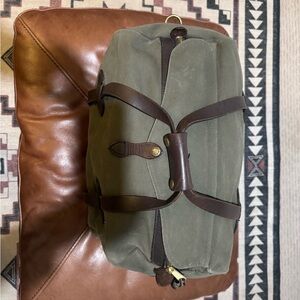 Filson 220 Duffle Bag-Small (no shoulder strap) made in USA